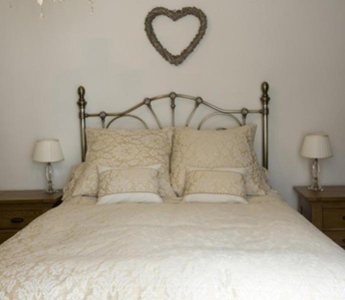 Cathedral View Guest House Lincoln Bagian luar foto